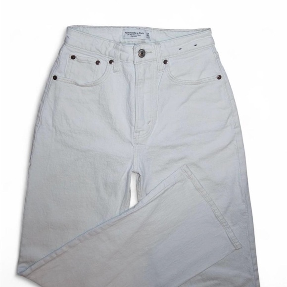Abercrombie & Fitch Denim - Abercrombie & Fitch Curve Love High Rise ‘90s Relaxed Jeans